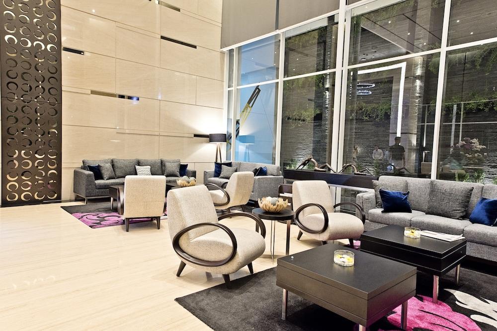 Melia Makassar Hotel Exterior photo